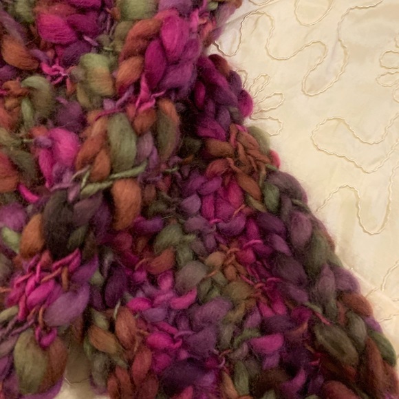 Custom Scarf! Beautiful yarn in shades of purple - Picture 5 of 8